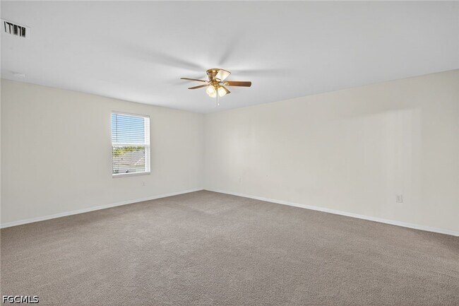 Building Photo - 921 Jacaranda Pkwy E