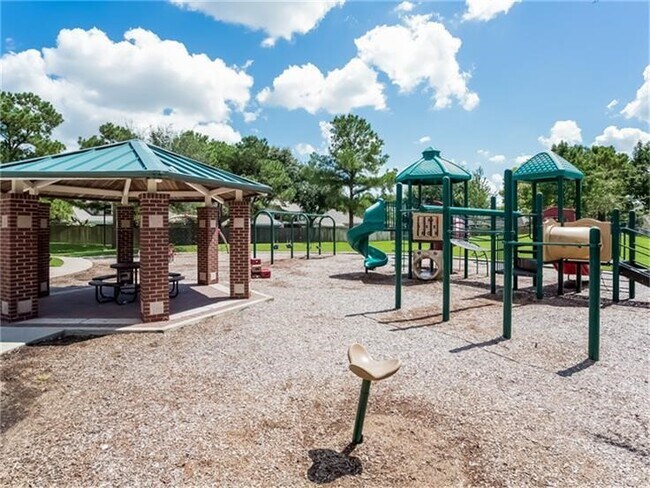 Building Photo - 17607 W Copper Lakes Dr