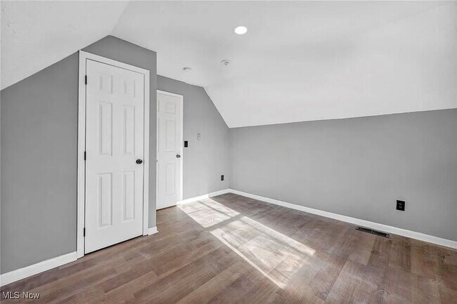 Building Photo - 12210 Oakland Ave