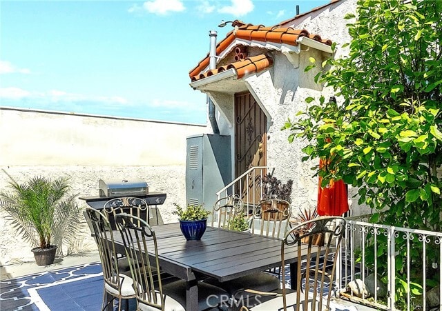 Building Photo - 9101 La Salle Ave