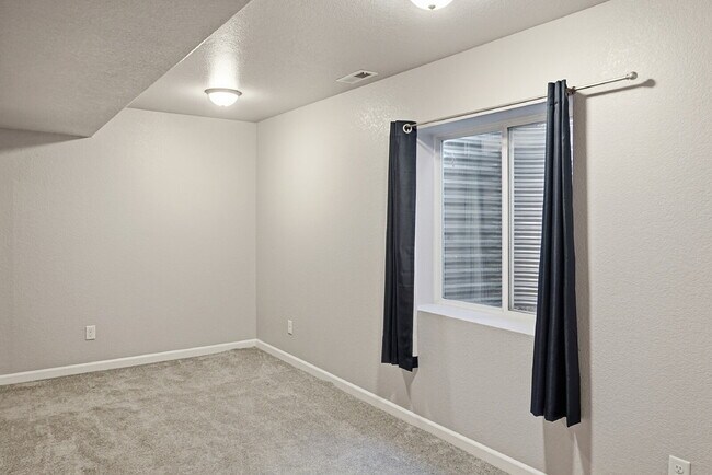 Building Photo - $2,340.95 with $300 off the first month's rent- 3 Bedrooms, 2.2 Bathrooms, Single Family Home in ...