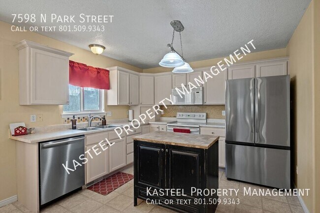 Building Photo - 7598 N Park St