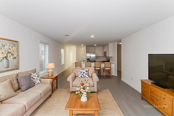 Building Photo - 3057 Majestic Sunrise Dr