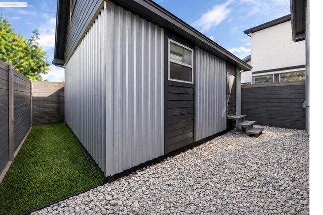 Building Photo - 5036 Golden Forest Dr