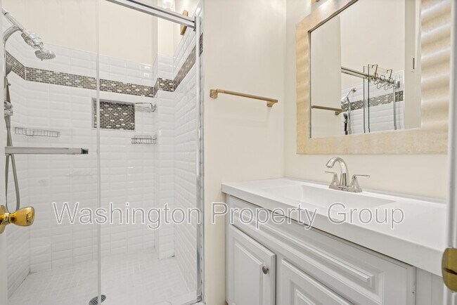 Building Photo - 4267 Fox Lake Dr