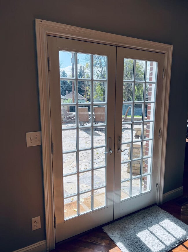 Building Photo - 3209 W Fairview Pl