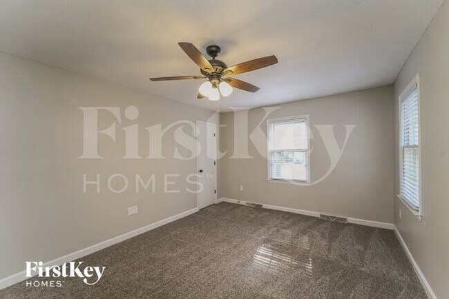 Building Photo - 9306 Covedale Dr