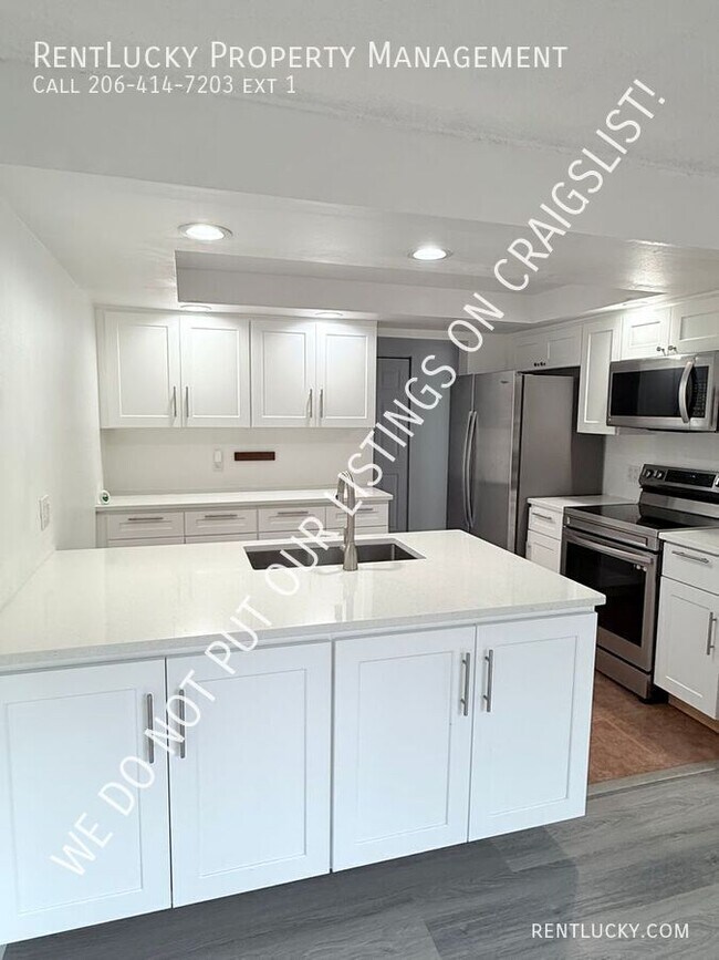 Building Photo - 3221 SW 319th Pl