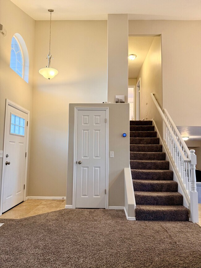 Building Photo - 6793 Mountain Aura Dr
