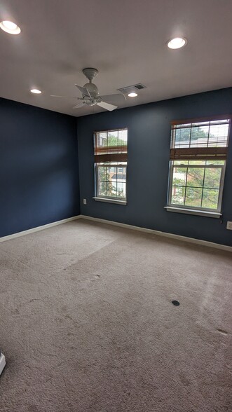 Building Photo - 13231 Maple Creek Ln