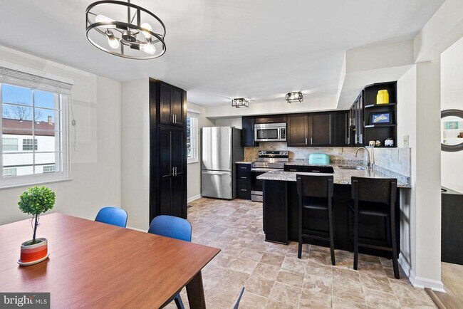 Building Photo - 5341 Harbor Ct Dr