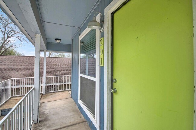 Building Photo - 4406 Avenue C
