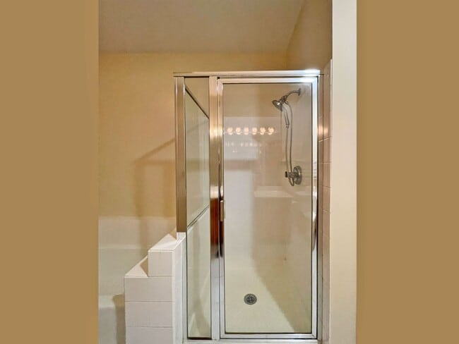 Building Photo - Luxury Maintenance-Free **One-Level Living...