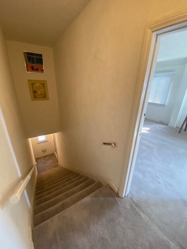 Building Photo - 2021 S Rimpau Blvd