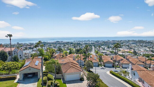 Building Photo - The Ultimate Coastal Escape: 3 Bedrooms with Panoramic Ocean Views in Gated Waterford Pointe!