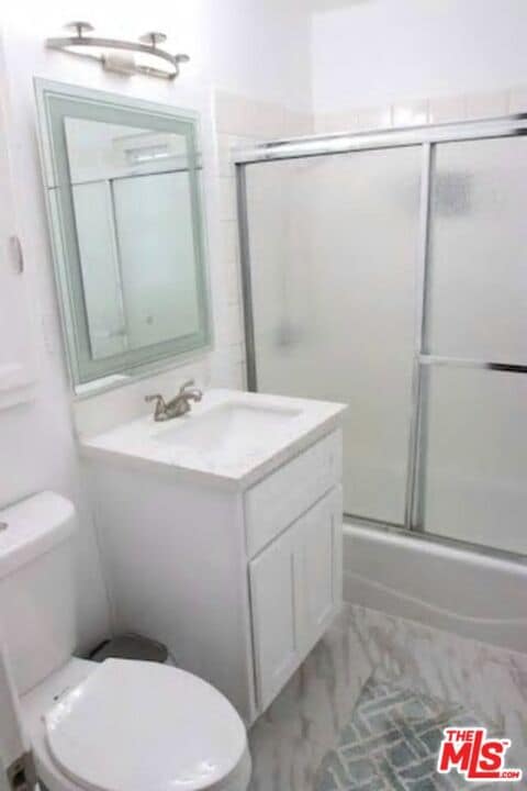 Building Photo - 8719 Yorktown Ave