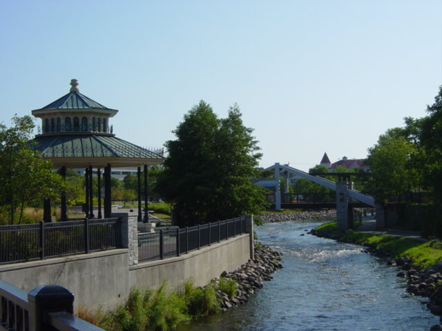 Fox River - 100 E Main St