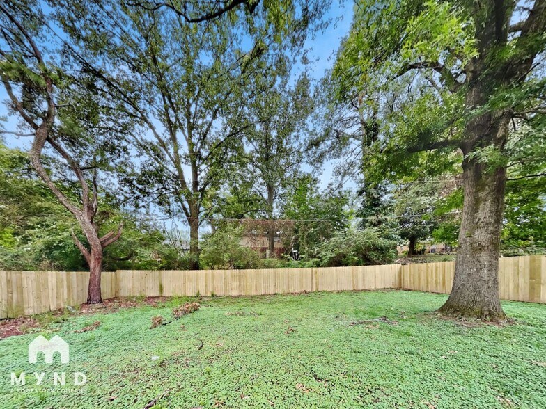 Building Photo - 4185 Yale Rd