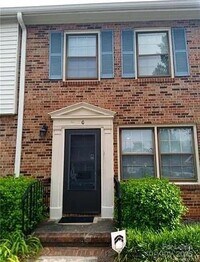 Building Photo - 6306 Old Pineville Rd