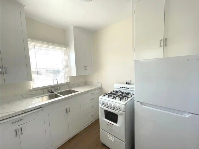 Building Photo - Charming Studio in National City – Private...