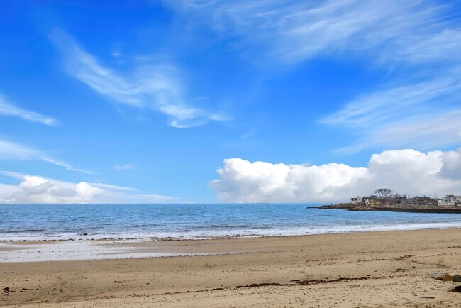 Building Photo - Winter Rental: Portside Walkabout (Dog-Friendly!)