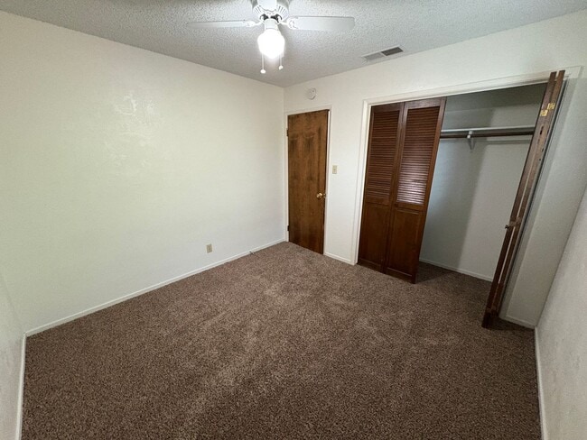 Building Photo - Spacious & Cozy Near Mountain View Elementary Home coming soon!