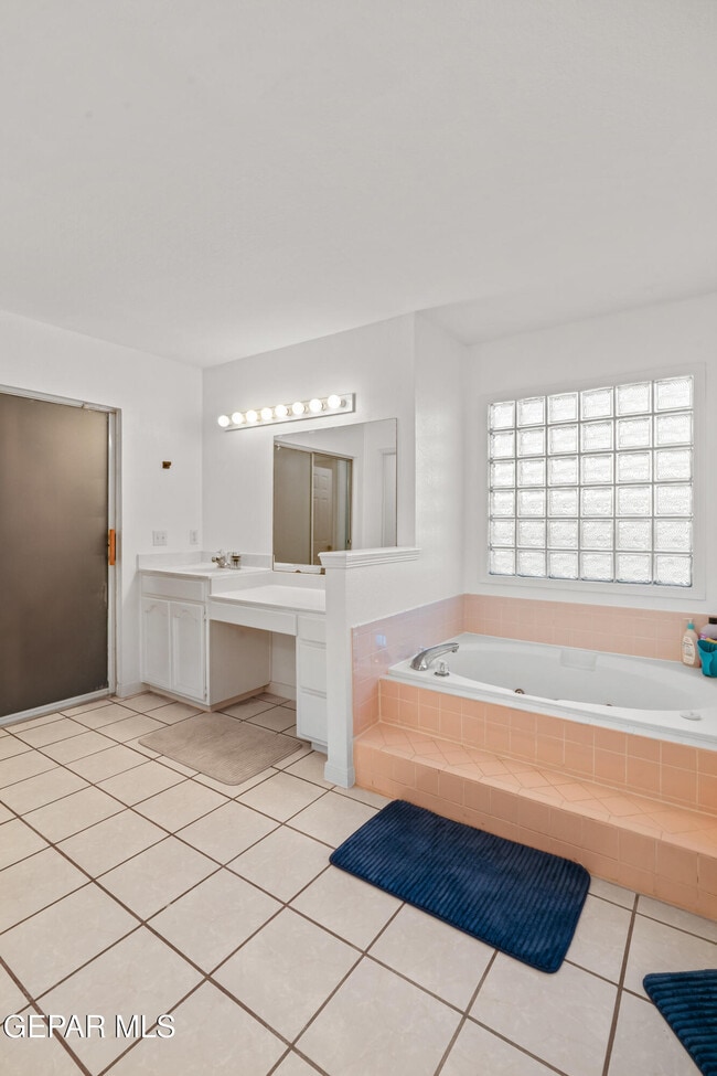 Building Photo - 6205 La Posta Dr