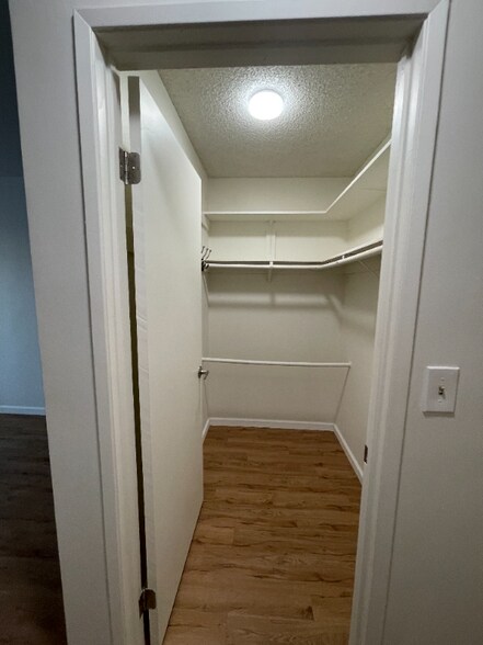 Building Photo - 5525 E Thomas Rd