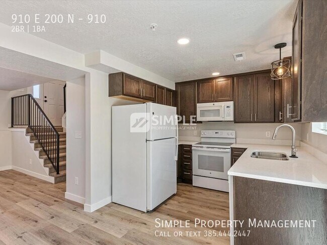 Building Photo - 910 E 200 N