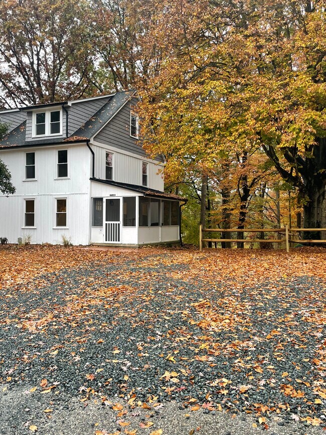 Primary Photo - 27318 Morgnec Rd