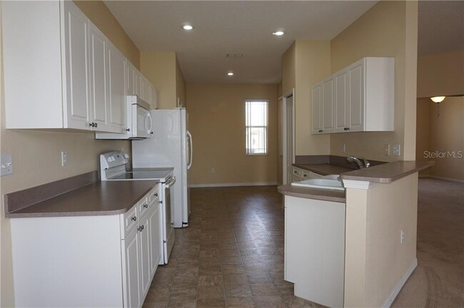Building Photo - 817 Terranova Rd