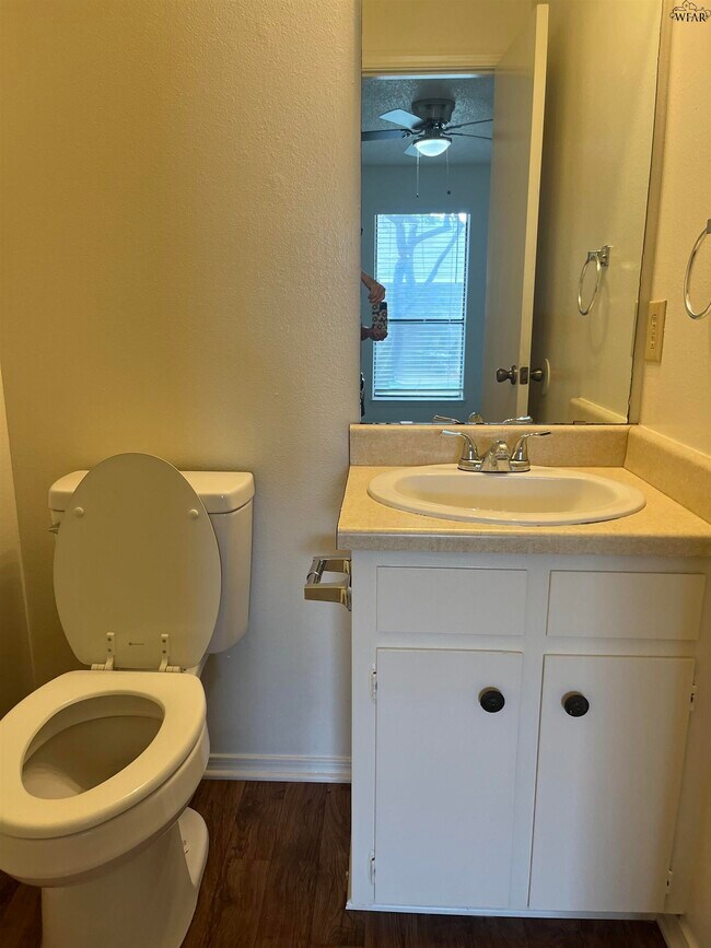 Building Photo - 4718 Brookdale Dr