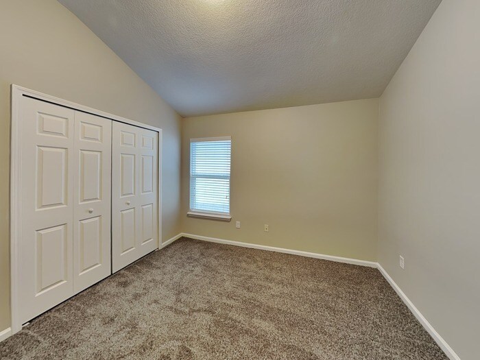 Building Photo - 83245 Purple Martin Dr