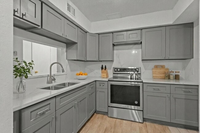 Primary Photo - 11002 Hammerly Blvd