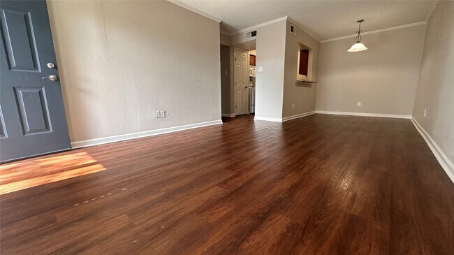 Building Photo - 7315 Brompton St