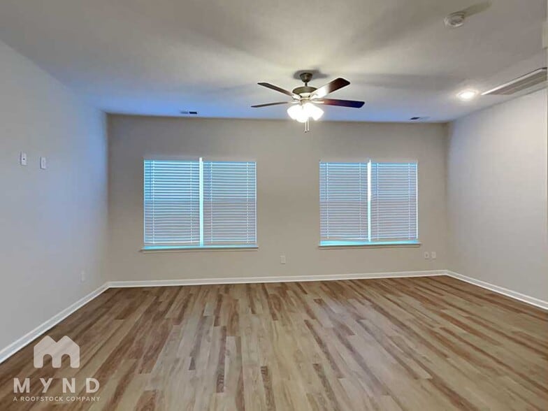 Building Photo - 302 Negri Ct