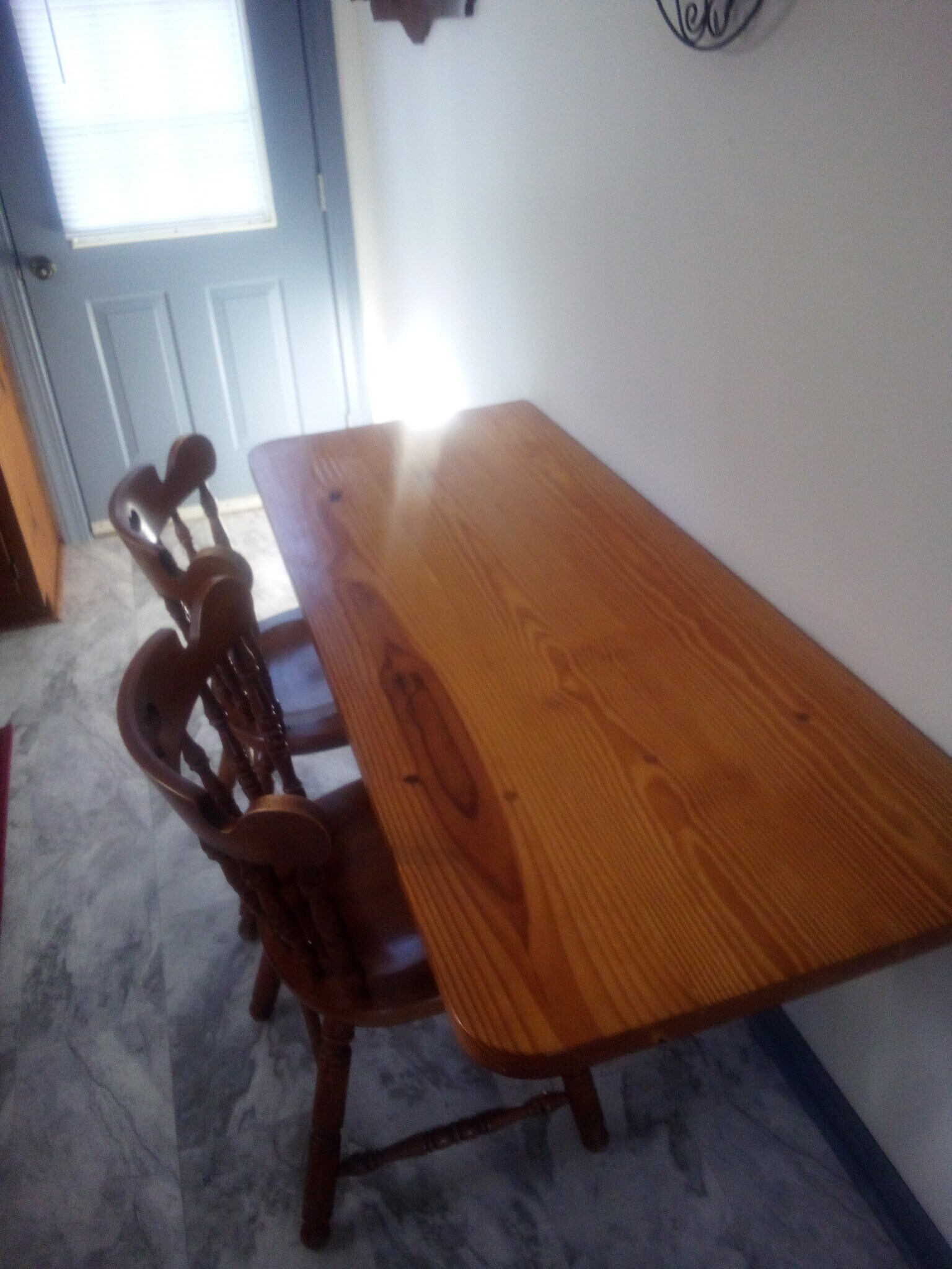 built-in table w/chairs - 703 Monroe St
