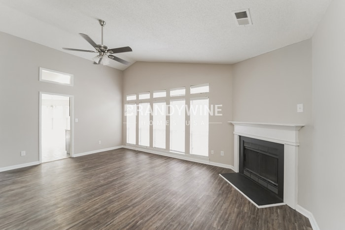 Building Photo - 5831 Silver Eagle Dr