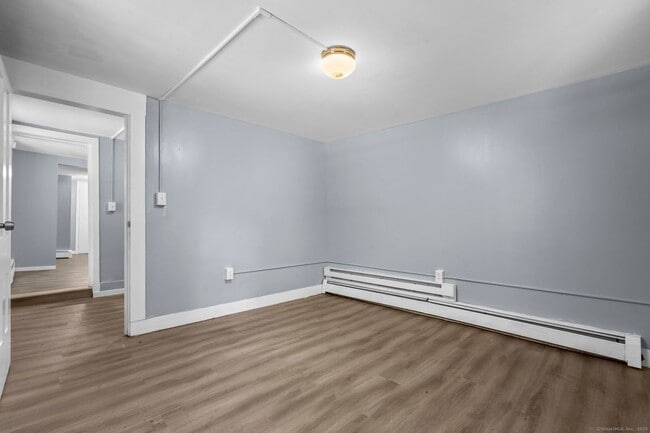 Building Photo - 97 Vernon Ave