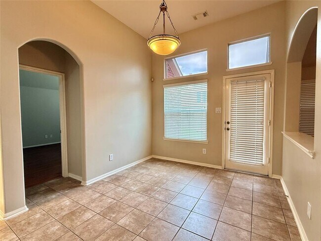 Building Photo - 11530 Columbia Pines Ln