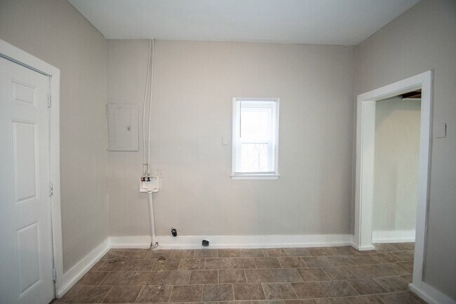 Building Photo - 3309 Mars Hill St