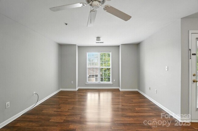 Building Photo - 9849 Campus Walk Ln