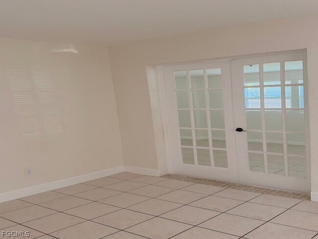 Building Photo - 1659 Ricardo Ave