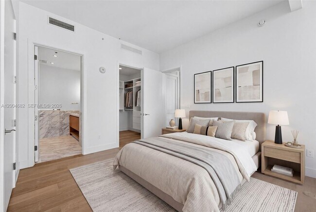 Building Photo - 175 SE 25th Rd