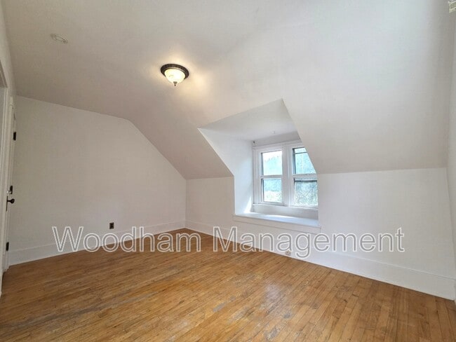 Building Photo - 5782 Bridger Canyon Rd
