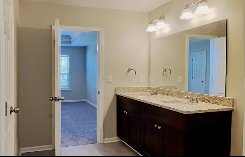 Building Photo - 7515 Starvalley Dr