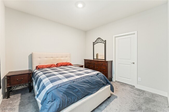 Building Photo - 457 Spring Dove Ave