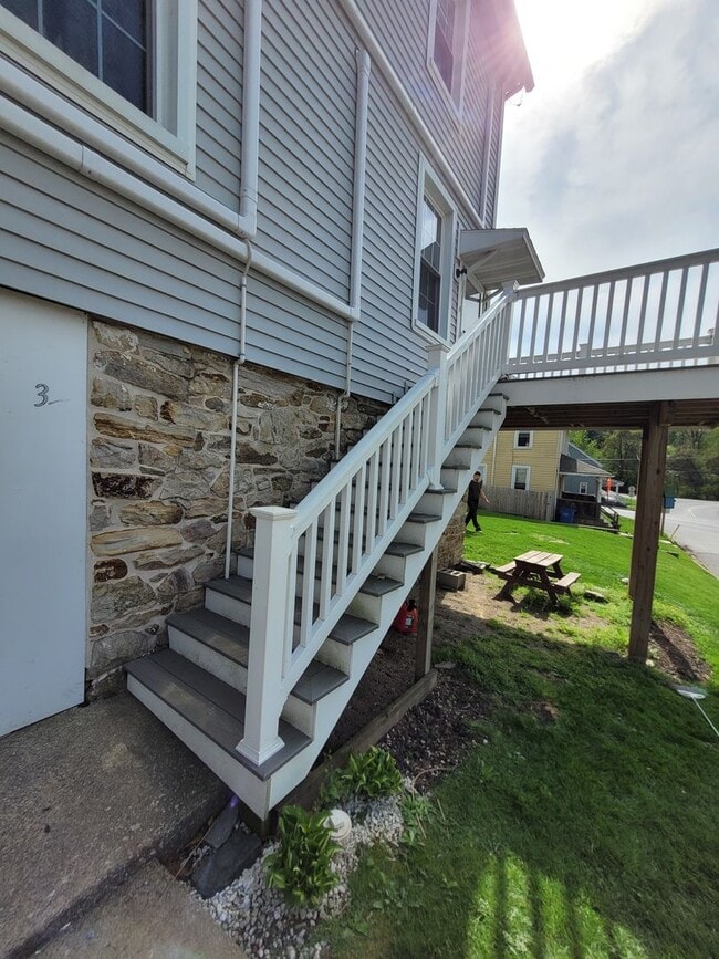 Building Photo - 846 Chestnut St