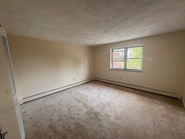 Building Photo - 155 Lexington St