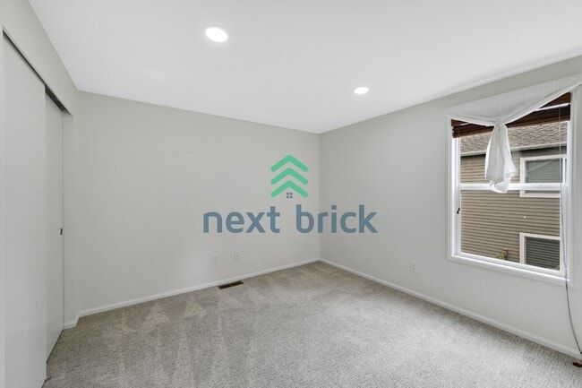 Building Photo - "Charming 3-Bedroom Retreat in Mill Creek with Spacious 2,125 Sq. Ft. Layout!"